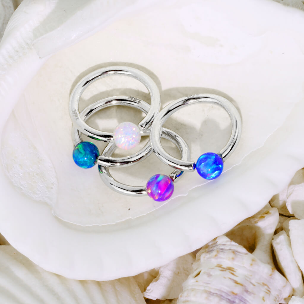 Złoto 585 kółko z kulką opal zapięcie captive bead