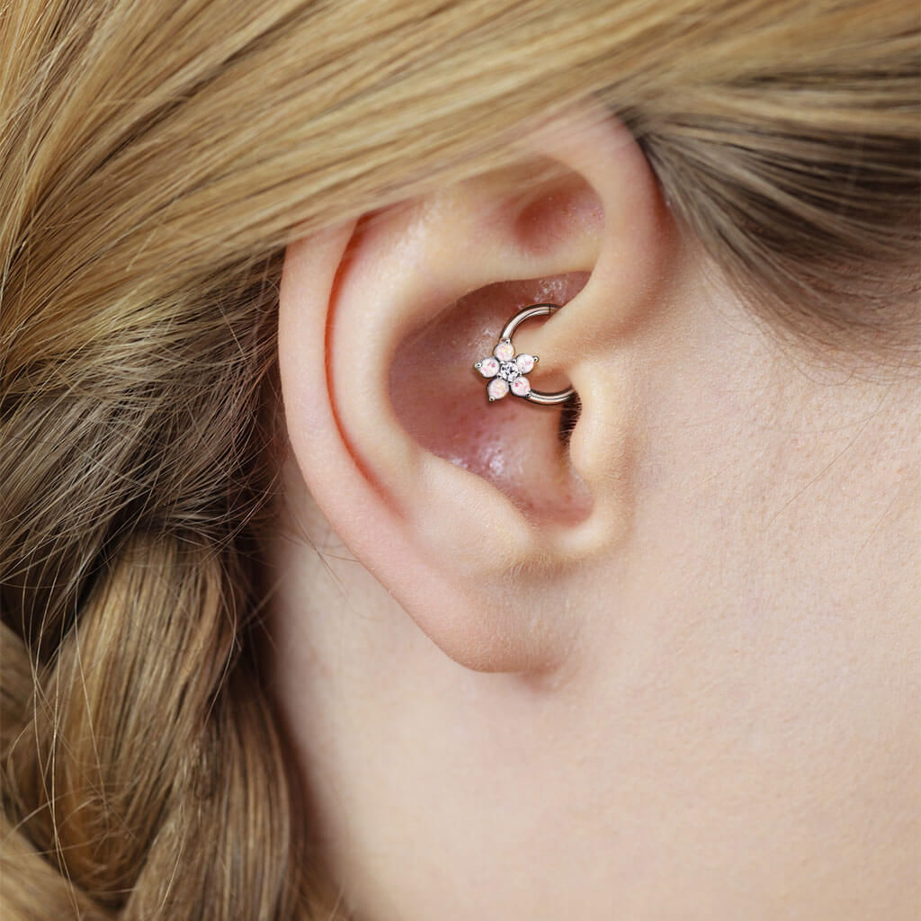 Anello Piercing Fiore di opali Clicker
